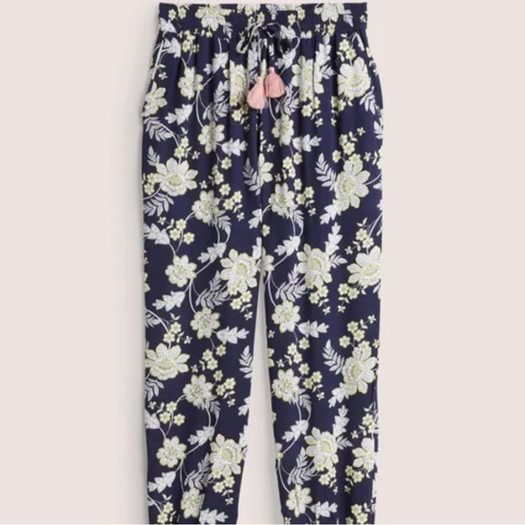 Boden Crinkle Tapered Trousers - Picture 4 of 7